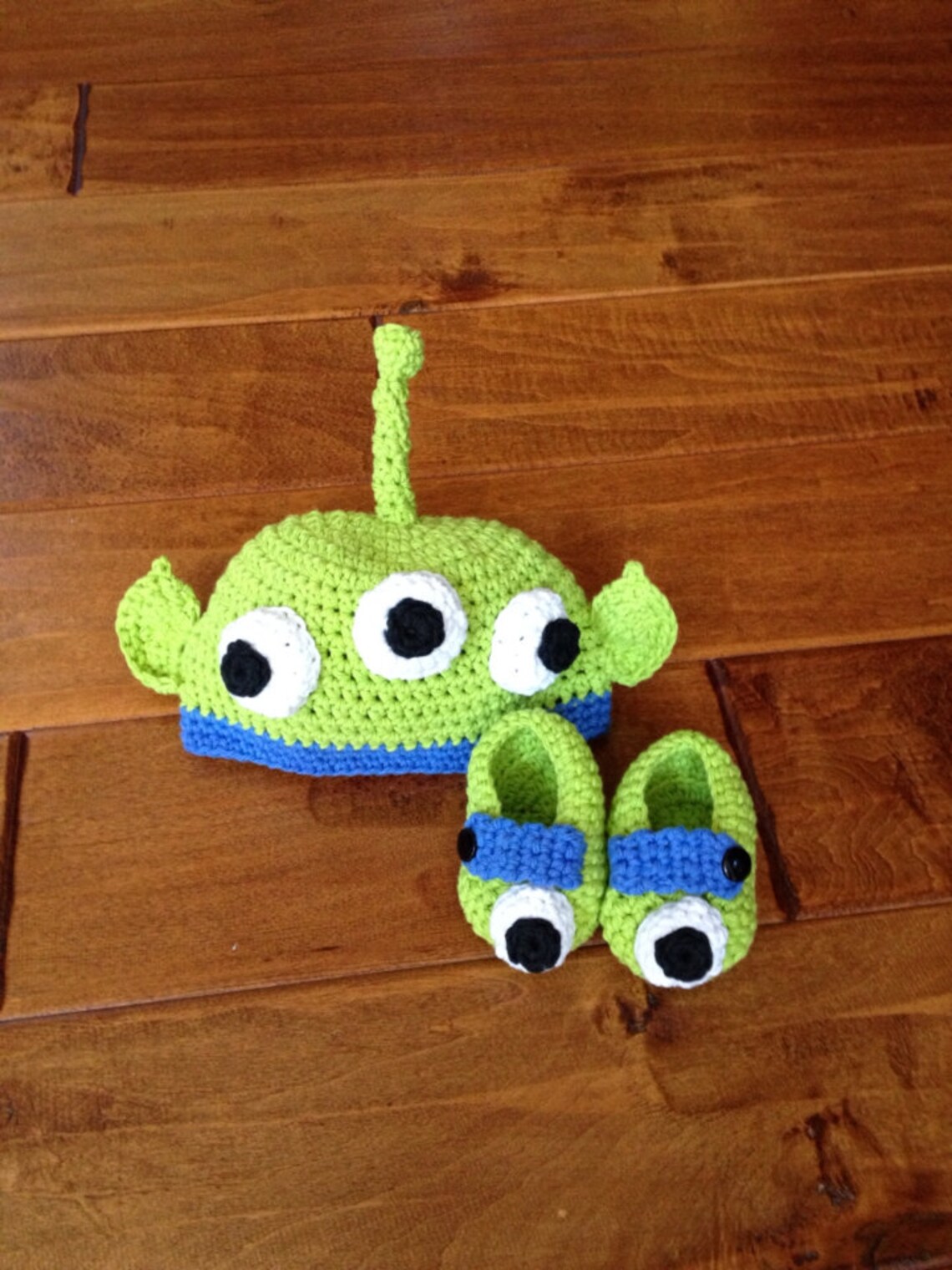 Toy Story Inspired Alien Beanie and Booties Set Newborn Etsy