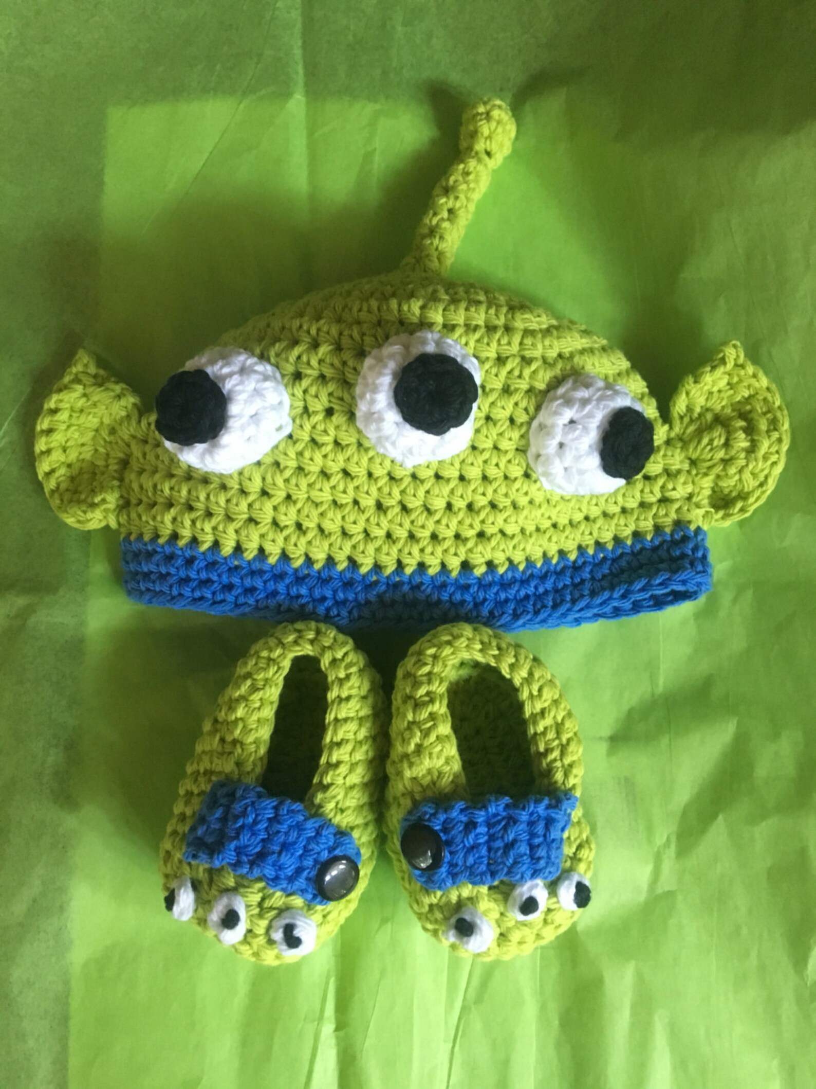 Toy Story inspired Alien Beanie and Booties Set Newborn | Etsy