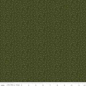 Może przedstawiać: Ciemnozielona tkanina w kolorze oliwkowym z powtarzającym się wzorem małych, stylizowanych kwiatów i winorośli. Wzór jest w jaśniejszym odcieniu zieleni, tworząc subtelny kontrast. Tkanina jest mierzona w calach.
