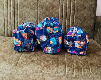Conjunto de 3 bolsas de maquiagem, bolsas de algodão para higiene pessoal, bolsas de higiene pessoal femininas, bolsas com estampa de blocos de mão, bolsas reutilizáveis, bolsas de beleza, bolsas de cosméticos femininas, presentes