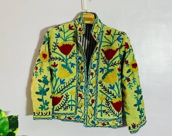 Chaqueta con bordado suzani hecho a mano, chaqueta reversible, abrigo para mujer, chaqueta corta suzani, chaqueta suzani de tela TNT, chaqueta floral