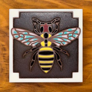 6&quot;x6&quot; Bee on Silver
