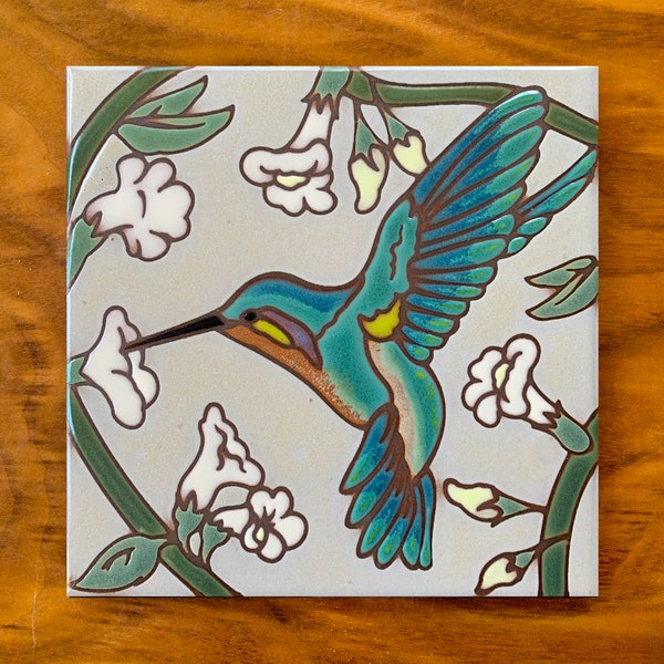 6x6 Hand glazed Ceramic Hummingbird with Trumpet Vine Tile
