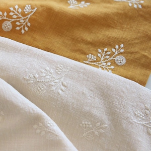 Tissu brodé en coton floral - Tissu japonais - Tissu brodé - Tissu de courtepointe - Tissu à fleurs - Tissu pour robes - 1 mètre
