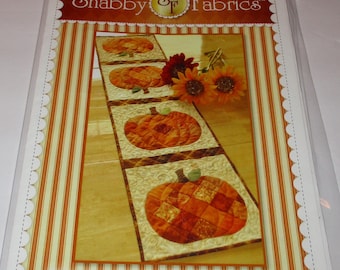 SHABBY CREATIONS PATCHWORK Pumpkin Table Runner Pattern 2012 Autumn Fall 12.5" x 53" Thanksgiving Quilt Sewing Paper Pattern