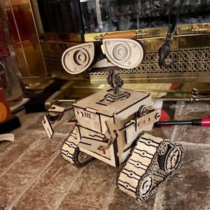 WALL-E. Mechanical Model – Digital File for Laser Cutting – DIY Assembly with Moving Parts