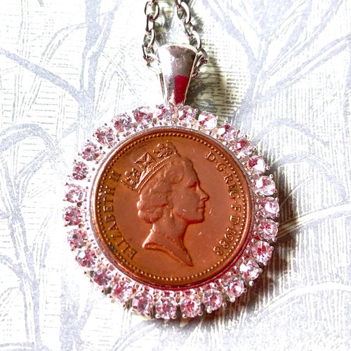 Queen Coin Necklace Vintage Coin Pendant Elizabeth II Etsy