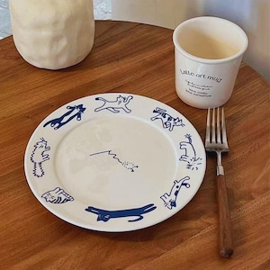Cute Cat & Dog Ceramic Plate – Hand Drawn Animal Dish | Funny Pet Tableware | Red or Blue | Gift for Cat Lover | Dog Lover Decor