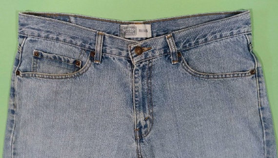 1990s 34x32 Rise 11 Signature Levi Strauss Denim Blue Jeans