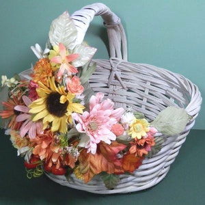 Beautiful White Wicker Silk Flower Embellished Gathering Basket Easter Spring Summer Fall Country Cottage Garden Card Favor Holder Catch-all