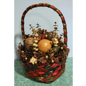 Handmade Autumn &/Or Holiday Potpourri/Seedpod Arrangement In A Tall Handle Red, Green Woven Wood Chip Wicker Basket Centerpiece Decoration