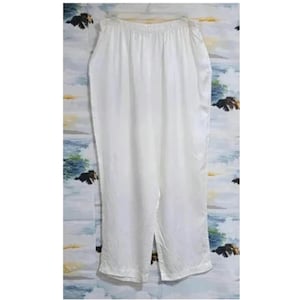 1990s, 30-40 Elastic Waist Inseam 28 Rise 18 Long White Pants Faint Brocade Roses Pattern Ladies Satin Pajama Style Spring Summer Loungewear