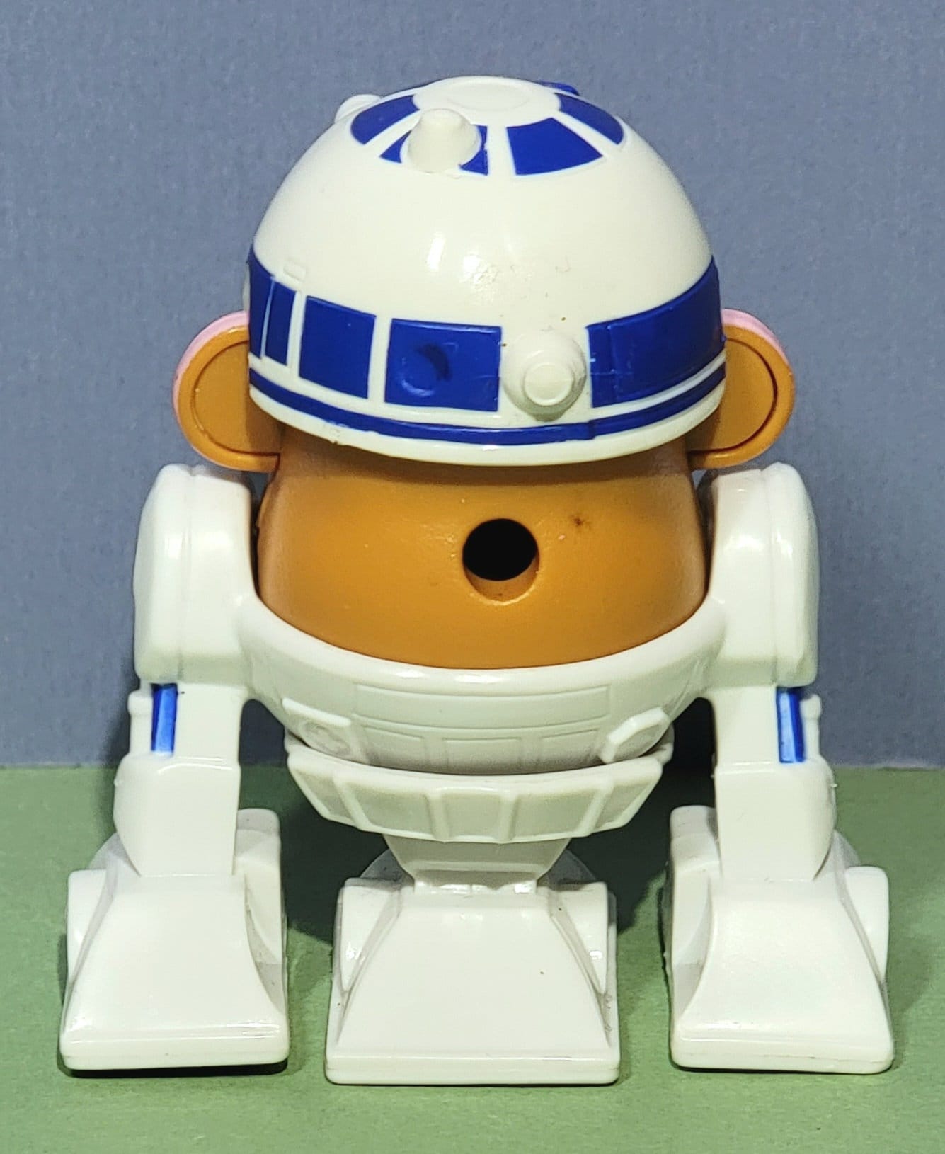 3hx3 5/8W, R2-D2 Mini Mr. Potato Head Toy (c) LFL 2015 Hasbro