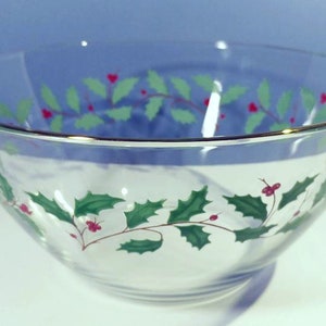 1980s 9x4.5 Christmas Glass Salad/Mixing Bowl by ARCOROC w/Holly Berry Pattern Cris d'Arques France Holiday Glassware Dinnerware Serveware image 4