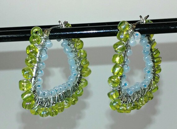 Modern Earrings Silvertone Triangular Wire Wrap B… - image 4