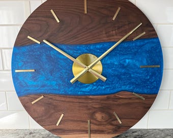 Handcrafted Epoxy River Wall Clock – 19.5” Round Wood & Resin Art