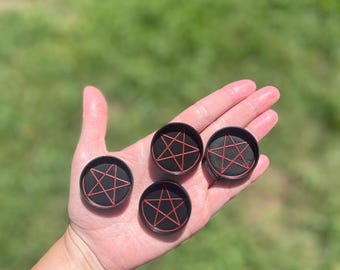 Pentagram Food & Calcium Dish for Isopods, Millipedes, and Geckos / 4 pack