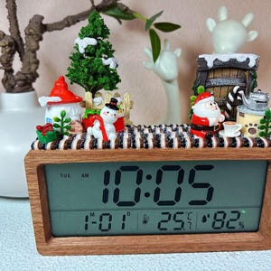 Crystal Pet Alarm Clock: Walnut Digital Clock with Miniature Garden