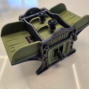 Handslinger kaartenschudmachine – 3D-geprint bordspelaccessoire, geen batterij nodig, perfect voor bordspellen, pokeravond, TCG en ruilkaarten