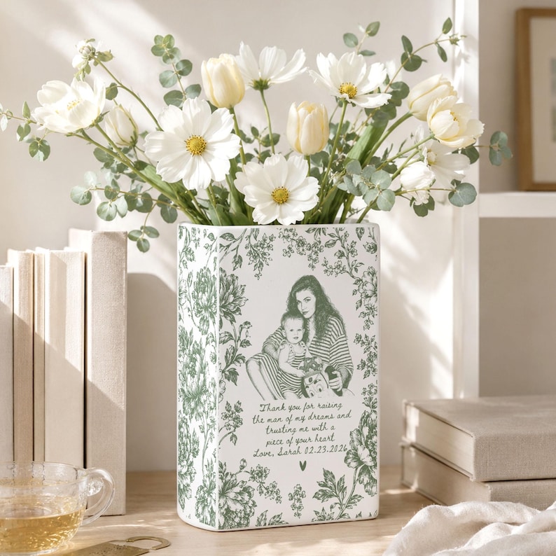 Personalized Mother of The Bride Gift, Ceramic Book Vase, Custom Mom Photo Wedding Gift, Mother of The Groom Gift, Wedding Gifts for Mom image 3