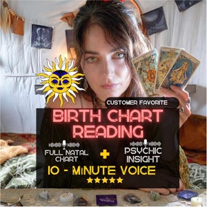 Op de afbeelding: Een advertentie voor een geboortehoroscooplezing. De afbeelding toont de tekst "BIRTH CHART READING" en "FULL NATAL CHART + PSYCHIC INSIGHT 10 - MINUTE VOICE". Een illustratie van de zon en tarotkaarten zijn ook zichtbaar.