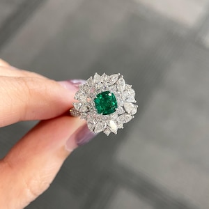 Vintage kussengeslepen smaragdgroene ring, verlovingsring in Victoriaanse stijl, groene edelsteenbelofte, 14K massief gouden in lab gekweekte smaragdring