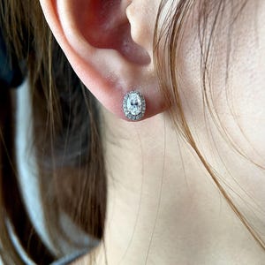 Oval Moissanite Stud Earrings,Dainty Moissanite Wedding Earrings,Daily Wear Earrings,Unisex wedding earrings,Trendy Best Friend Gift