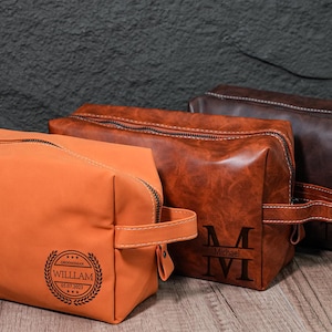 Personalized PU Leather Toiletry Bag for Men,Custom Groomsmen Gifts,Father&#39;s Day Gift,Travel Organizer for Men, Engraved Leather Travel Bag