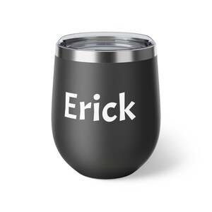 Taza de cobre aislada personalizada con nombre personalizado