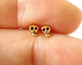 Incandescent skull stud earrings, men's stud earrings, small gold studs, women's stud earrings, cartilage earring, helix stud earring, 467Y