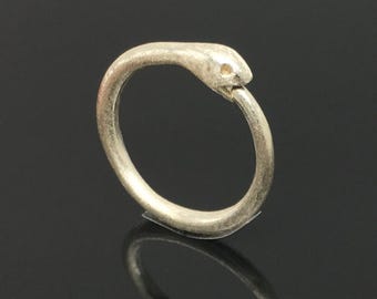 Aros de serpiente Ouroboros, pendientes de serpiente de plata de ley, aros de dragón, serpiente devorando cola, pendientes de aro de serpiente, oroboros, E195N