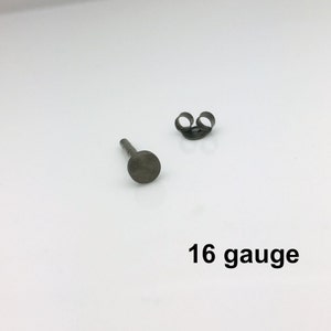 Black 16 gauge guy's stud earring, inconspicuous disc stud earring for men, men's ear cartilage earring, 4mm stud earring, 420 4MB 16G