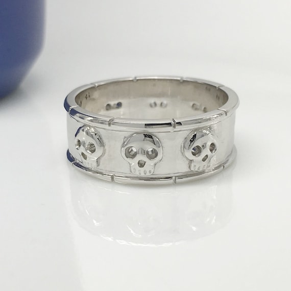 Silver skull ring, sterling silver hexad skull band, unique ring, men's wedding band, skull eternity ring, skull wedding band