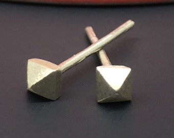 Men's stud earrings, salt glaze pyramid stud earrings, tiny stud earrings, cartilage earrings, helix earrings, 3mm stud earrings, E310W