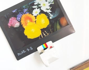 Cute Instant Camera Fridge Magnet Clip – Handmade Photo Holder for Instant Prints, Fun Magnetic Clip for Refrigerator Decor
