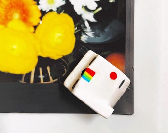 Cute Instant Camera Fridge Magnet Clip – Handmade Photo Holder for Instant Prints, Fun Magnetic Clip for Refrigerator Decor