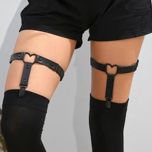 visible garter belt Vivienne garter belt – Toru & Naoko