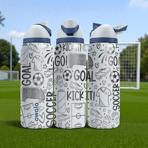 In voetbal gegraveerde Owala-fles – doel-, trap- en sportpatroon – voetbalcadeau roestvrijstalen beker 16 oz 24 oz 32 oz 40 oz ⸻