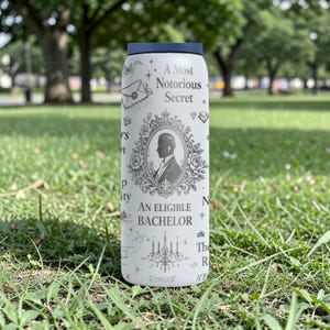 Regency Romance Gravierte Owala Flasche - Vintage Society Muster - Bücherliebhaber Edelstahl Wasserflasche 16oz 24oz 32oz 40oz ⸻ Bild 8