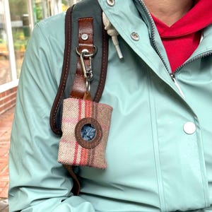 Hundetaschenspender aus Harris Tweed WATSON | Kotbeutelspender | Bag Dispenser | Pool Tasche | Gassitäschchen | Hundehalter Geschenk