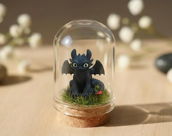 Campana de dragón desdentado en miniatura, figura de Furia Nocturna de "Cómo entrenar a tu dragón", terrario de criatura fantástica pequeña, bonito regalo decorativo para el escritorio.