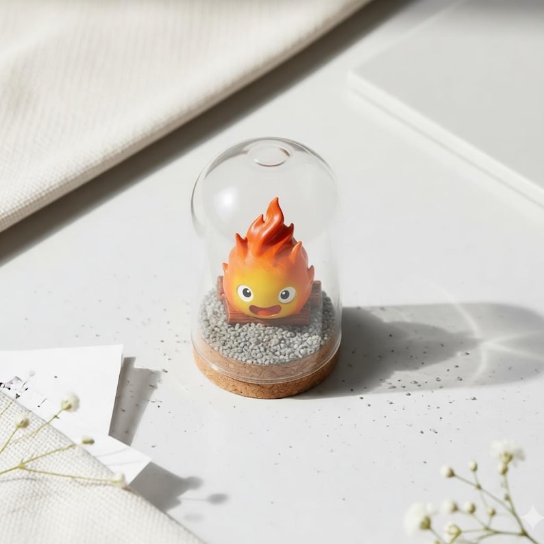Figura de Calcifer de "El castillo ambulante" en cúpula de cristal, decoración de escritorio inspirada en el anime Studio Ghibli, regalo de arte de arcilla de demonio de fuego hecho a mano. imagen 5