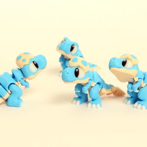 ミニブルー恐竜おもちゃ – 3Dプリント関節式恐竜フィギュア – かわいいデスクペット – 7.5 cm PLAギフト