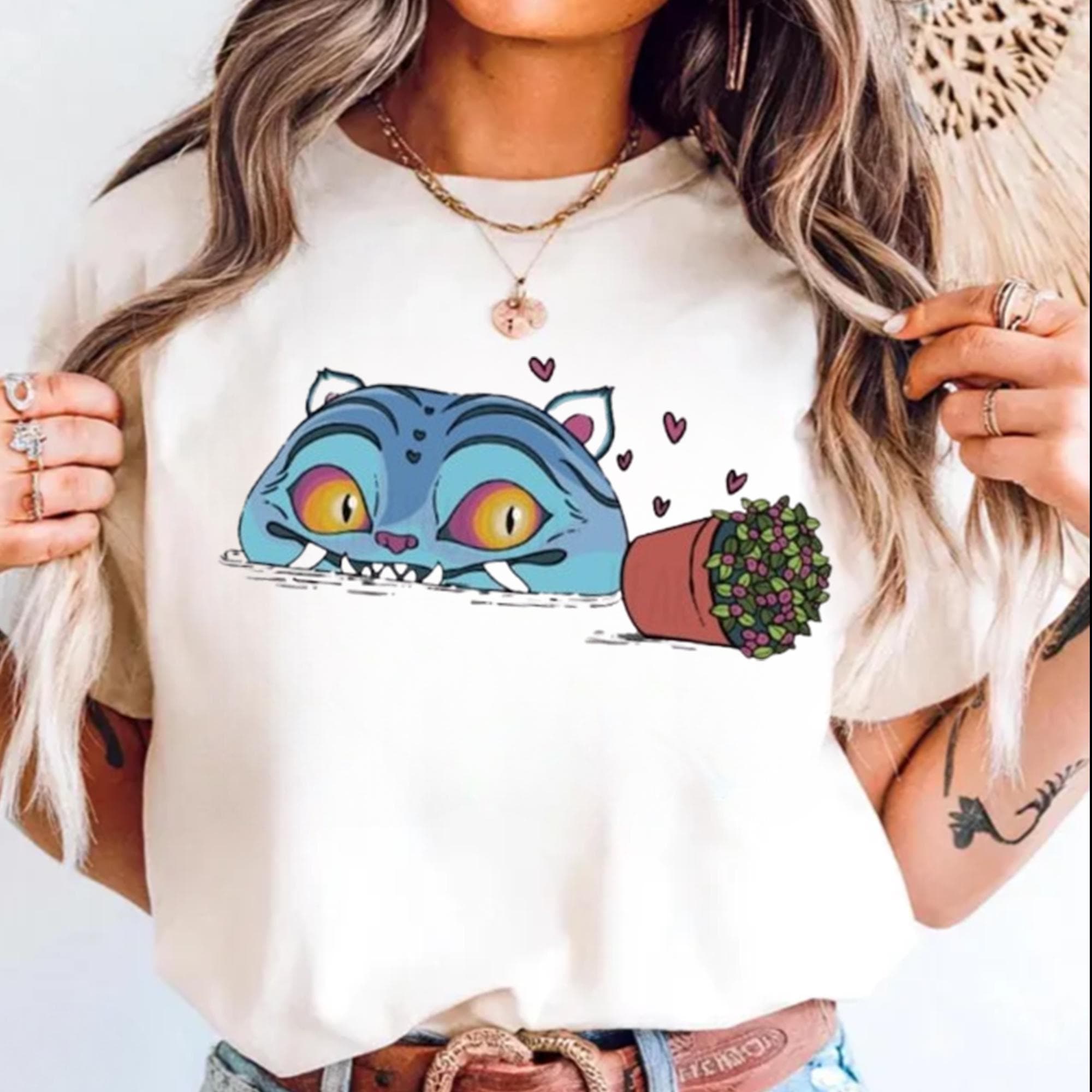 Demon Hunter Tiger Shirt, Merch Kpop Shirt, Hunters Tiger fan, Derpy the Tiger And Bird Demon Hunter Tiger Tee, Kpop Demon Hunters Shirt