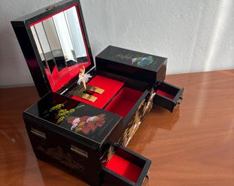 Joyero japonés de tres aberturas con caja de música