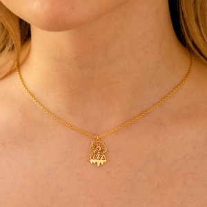 Personalized Letter Necklace,Bee Pendant Necklace,Bumblebee necklace,Bee Lovers,Animal Necklace,Gift For Children,Birthday Gift,Mother&#39;s Day