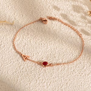 Pulsera personalizada con inicial, pulsera con piedra de nacimiento y letra, regalo de aniversario para esposa, pulsera con letra para abuela, para mejor amiga.