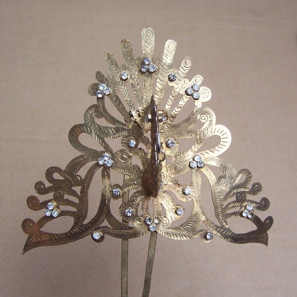 Vintage hair comb Indonesian Sumatra gold tone figural peacock wedding hair accessory (CBF)