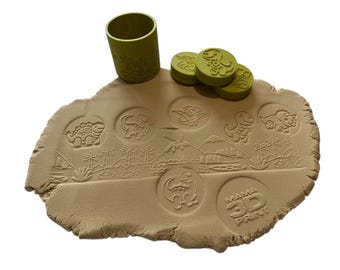 Set de sellos de plastilina Dino World – STL imprimible en 3D – Rodillo + 6 sellos temáticos