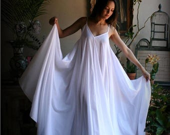 Nightgown White Cotton Bridal Lingerie Backless Design & Flowing Full-Skirt Wedding Nightgown Sleepwear Night dress